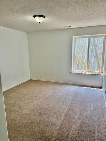 2106 E Summerset St, Derby, KS 67037