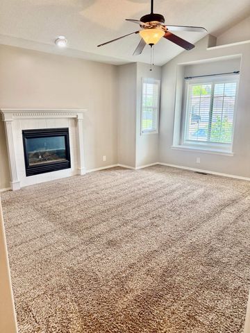 2106 E Summerset St, Derby, KS 67037