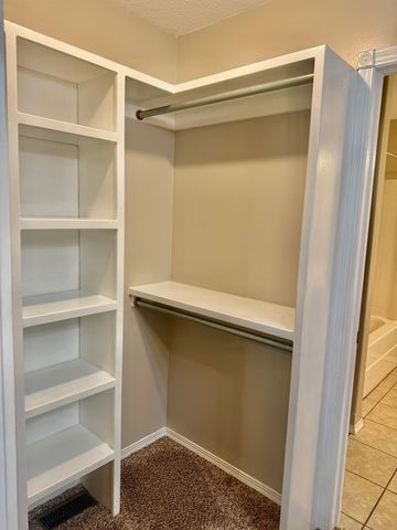 2106 E Summerset St, Derby, KS 67037