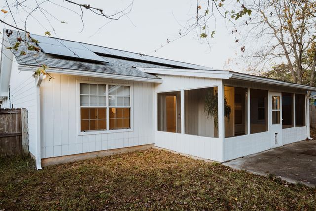 339 Michael Court, Mary Esther, FL 32569