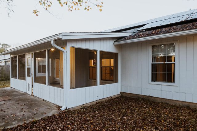 339 Michael Court, Mary Esther, FL 32569