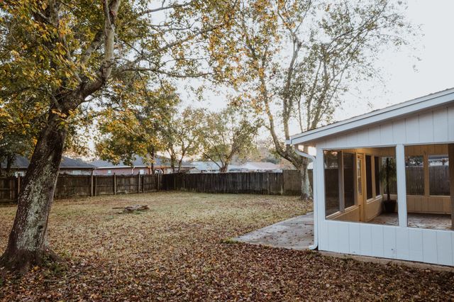 339 Michael Court, Mary Esther, FL 32569