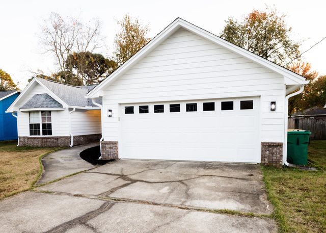 339 Michael Court, Mary Esther, FL 32569