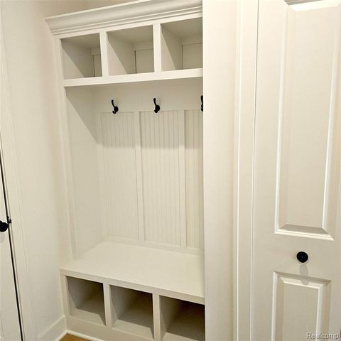 7368 Brys Drive, Shelby, MI 48316