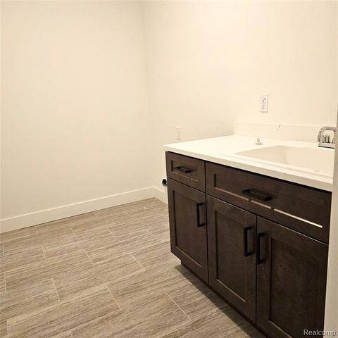 7368 Brys Drive, Shelby, MI 48316