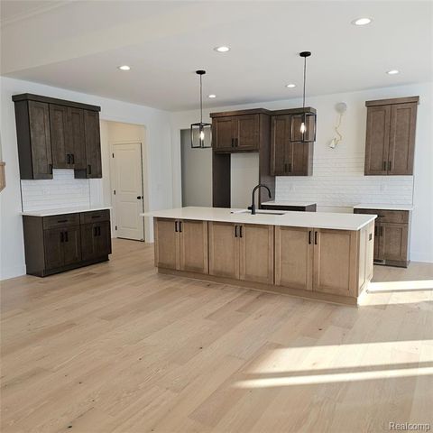 7368 Brys Drive, Shelby, MI 48316