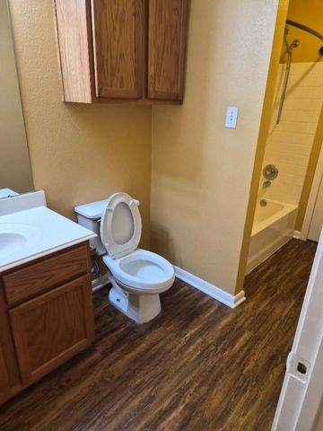 202 Canterbury Drive, Conroe, TX 77303