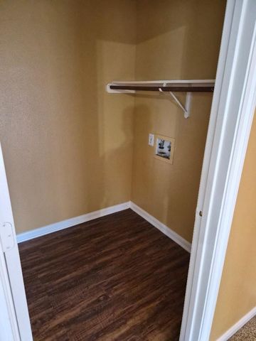 202 Canterbury Drive, Conroe, TX 77303