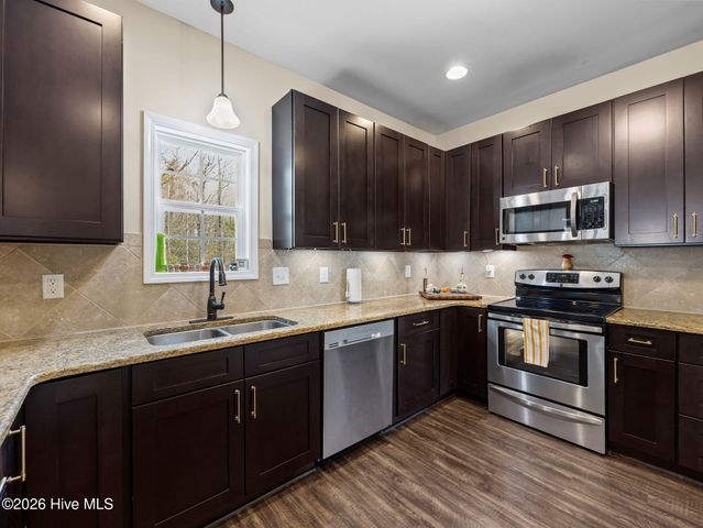 130 Mittams Point Drive, Jacksonville, NC 28546