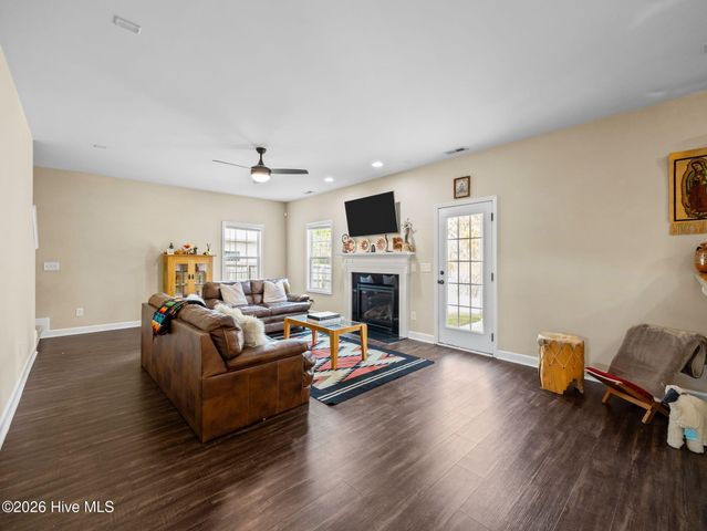 130 Mittams Point Drive, Jacksonville, NC 28546