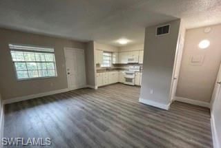 3325 Airport RD N F4, Naples, FL 34105