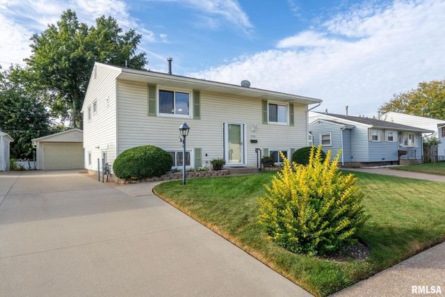 5000 44th Ave Avenue, Moline, IL 61265