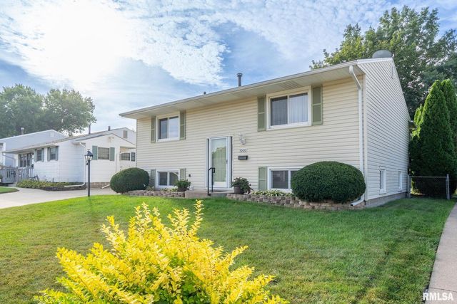 5000 44th Ave Avenue, Moline, IL 61265