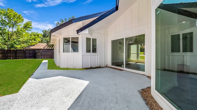 1202 Quail Hollow Drive, Garland, TX 75043