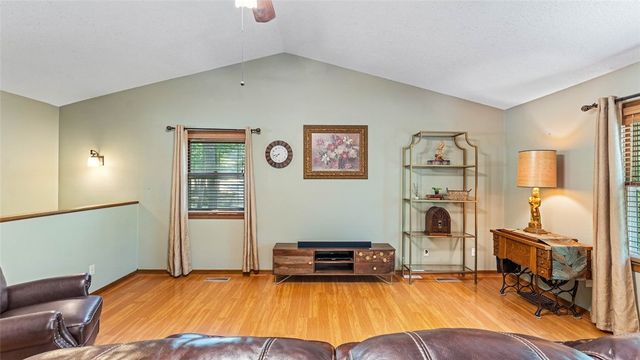 36 E Mountain Drive, Eureka Springs, AR 72632
