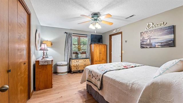 36 E Mountain Drive, Eureka Springs, AR 72632