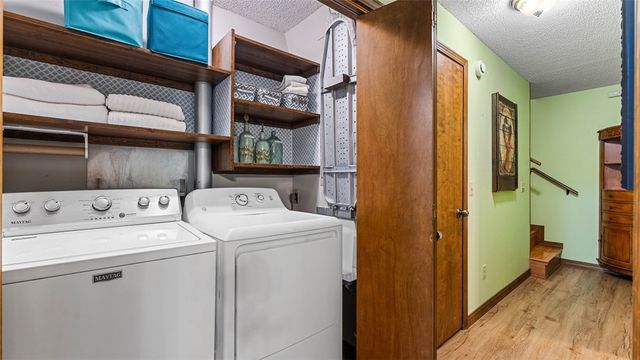 36 E Mountain Drive, Eureka Springs, AR 72632