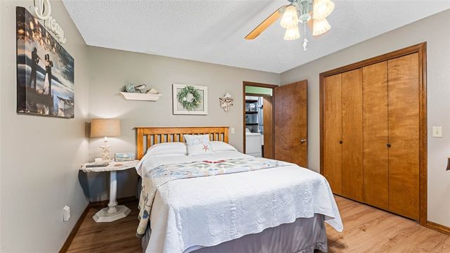 36 E Mountain Drive, Eureka Springs, AR 72632