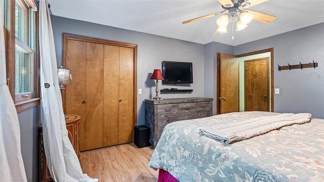 36 E Mountain Drive, Eureka Springs, AR 72632