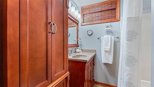 36 E Mountain Drive, Eureka Springs, AR 72632