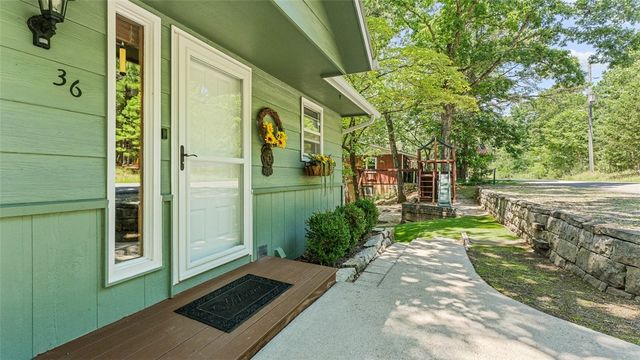 36 E Mountain Drive, Eureka Springs, AR 72632