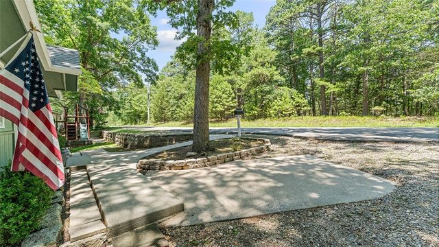 36 E Mountain Drive, Eureka Springs, AR 72632