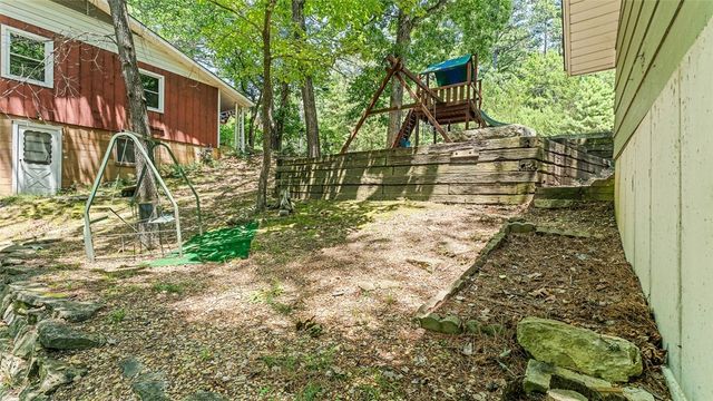 36 E Mountain Drive, Eureka Springs, AR 72632