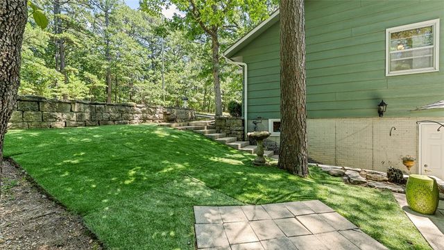 36 E Mountain Drive, Eureka Springs, AR 72632