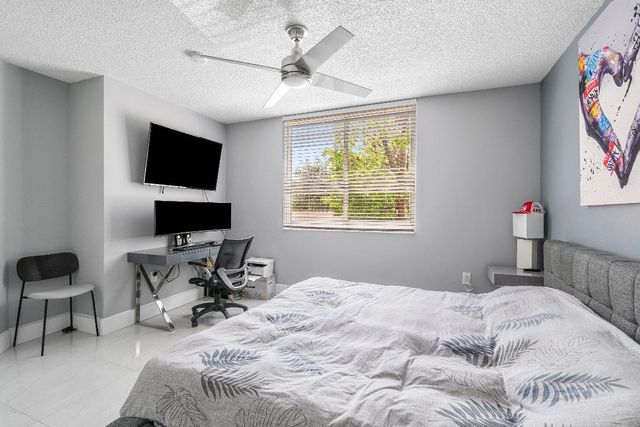 700 Scotia Drive 205, Hypoluxo, FL 33462