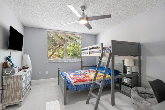 700 Scotia Drive 205, Hypoluxo, FL 33462