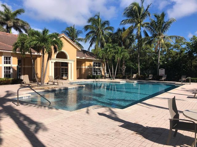 700 Scotia Drive 205, Hypoluxo, FL 33462