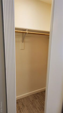 11 Idaho 11, Coram, NY 11727