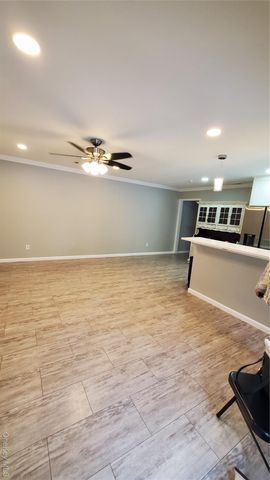 11 Idaho 11, Coram, NY 11727