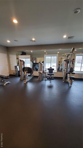 11 Idaho 11, Coram, NY 11727