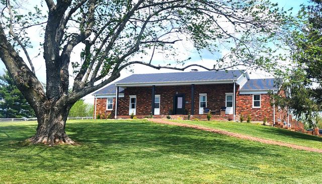 121 Paradise Camp Road, Harrodsburg, KY 40330