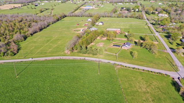 121 Paradise Camp Road, Harrodsburg, KY 40330