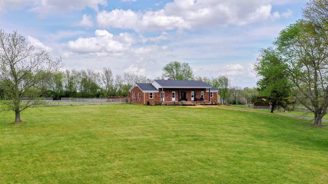 121 Paradise Camp Road, Harrodsburg, KY 40330