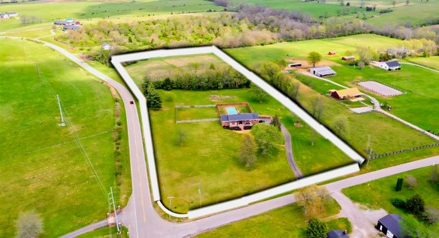121 Paradise Camp Road, Harrodsburg, KY 40330