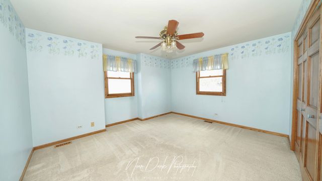 17665 W Julie Lane, Gurnee, IL 60031