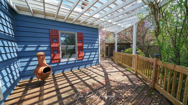 17665 W Julie Lane, Gurnee, IL 60031