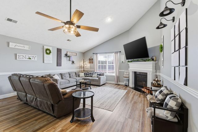 204 Sturbridge Drive, Georgetown, KY 40324