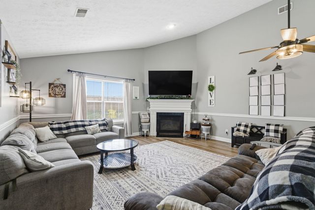 204 Sturbridge Drive, Georgetown, KY 40324