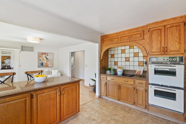 1102 Blue Lake Square, Mountain View, CA 94040