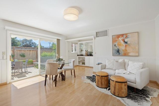 1102 Blue Lake Square, Mountain View, CA 94040