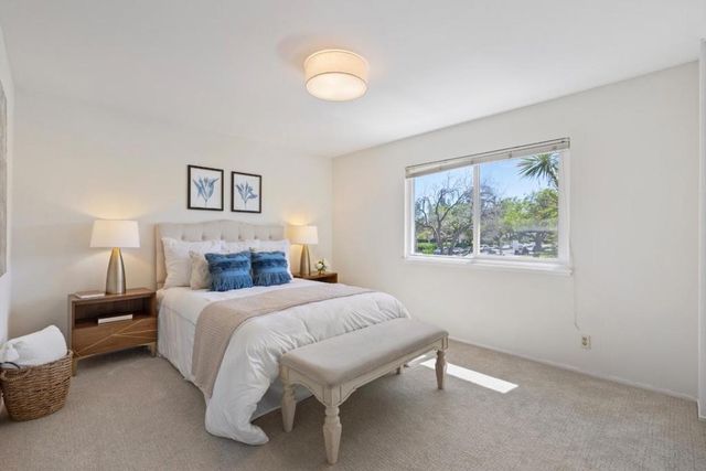 1102 Blue Lake Square, Mountain View, CA 94040