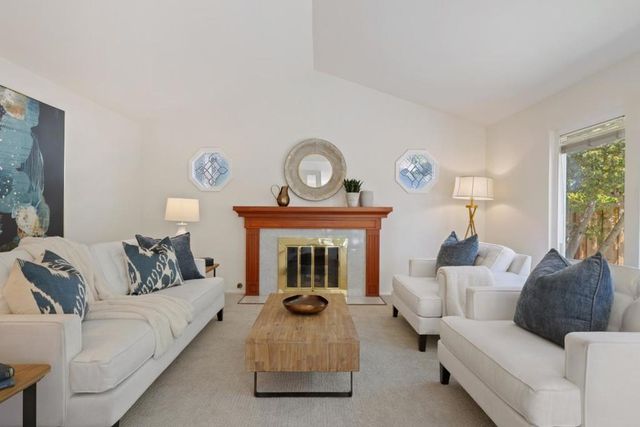 1102 Blue Lake Square, Mountain View, CA 94040