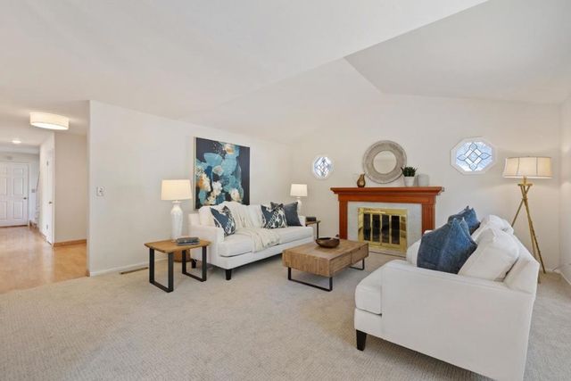 1102 Blue Lake Square, Mountain View, CA 94040