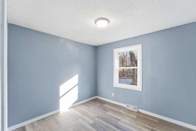 3910 Indianapolis Avenue, Des Moines, IA 50317