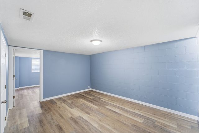 3910 Indianapolis Avenue, Des Moines, IA 50317