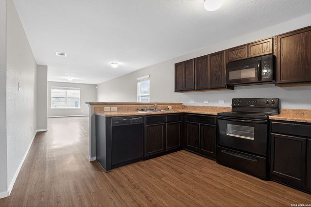 9527 Apple Ridge Ln, San Antonio, TX 78239